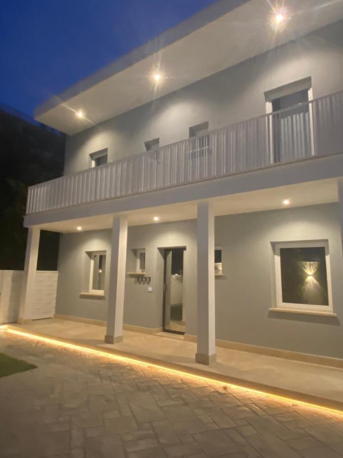Grey House Guest House Luxury 拉蒂纳 外观 照片