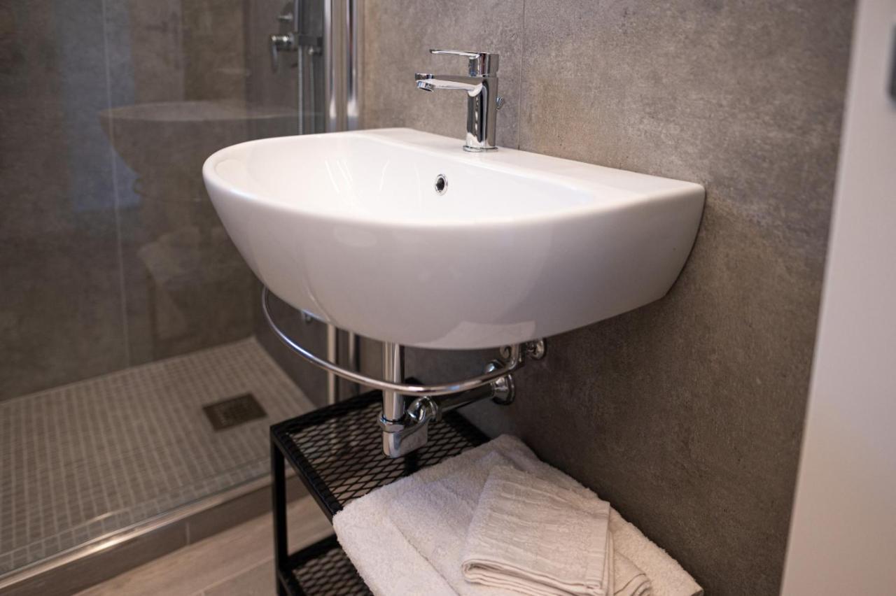 Grey House Guest House Luxury 拉蒂纳 外观 照片